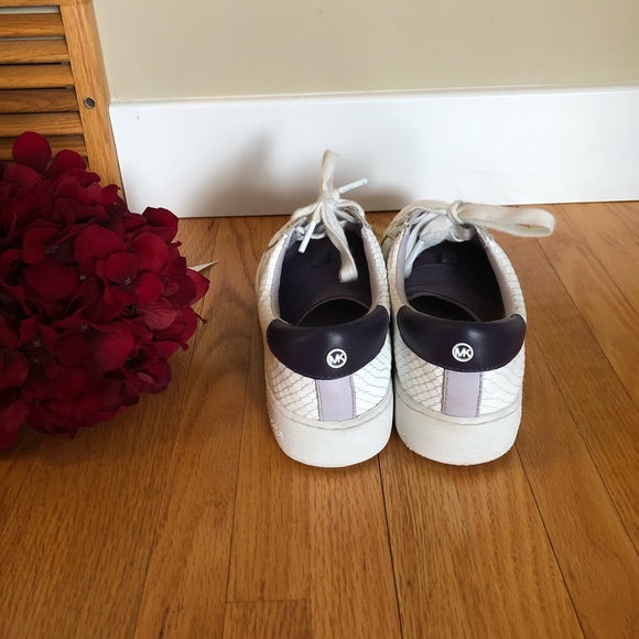 Michael Kors Irving Sneakers - Picture 4 of 8